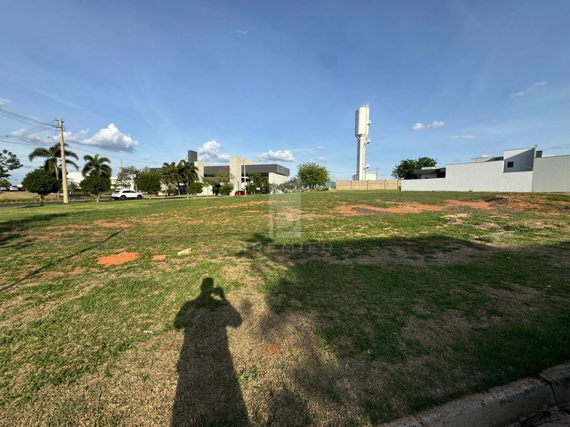 Terreno plano no Condomínio Verana em Marília-SP.: 2ª foto da galeria de imagens do imóvel