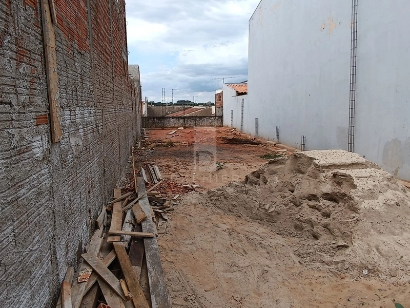 Terreno no Bairro Adolpho Bim em Marilia / SP: 5ª foto da galeria de imagens do imóvel