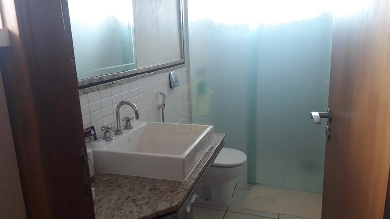 Sobrado no Jd. São Miguel em Marília-SP.: 20ª foto da galeria de imagens do imóvel