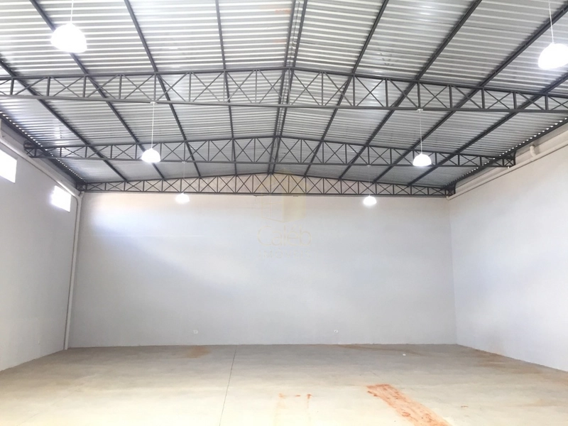 Vende-se Barracão no Bairro Sasazaki em Marília-SP.: 4ª foto da galeria de imagens do imóvel