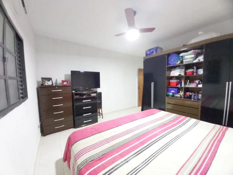 Casa com 3 quartos sendo 1 suíte no Jd. Universitário em Marília-SP.: 10ª foto da galeria de imagens do imóvel