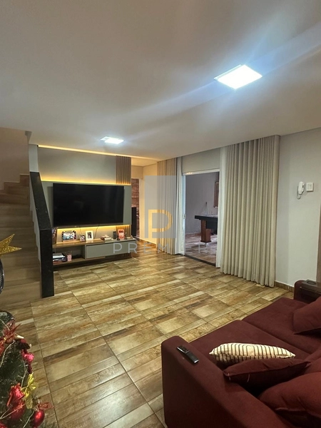 Casa a Venda com 4 quartos no Bairro Palmital em Marília-SP: 12ª foto da galeria de imagens do imóvel