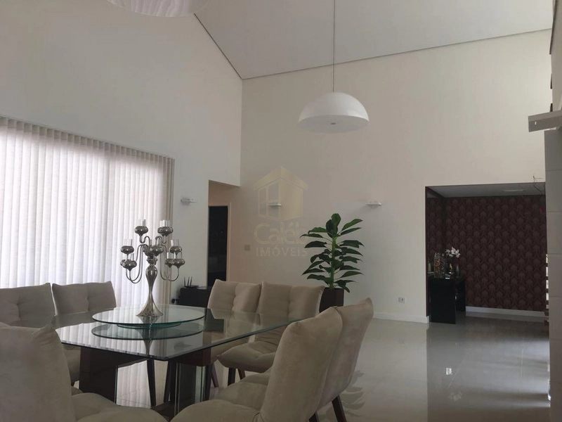 Casa a Venda com 4 quartos no Condomínio Valle do Canaã em Marília-SP.: 4ª foto da galeria de imagens do imóvel