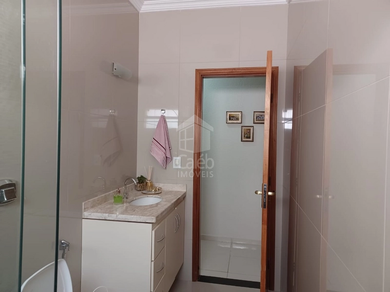 Vende-se Imóvel no Bairro Santa Gertrudes em Marília-SP.: 18ª foto da galeria de imagens do imóvel