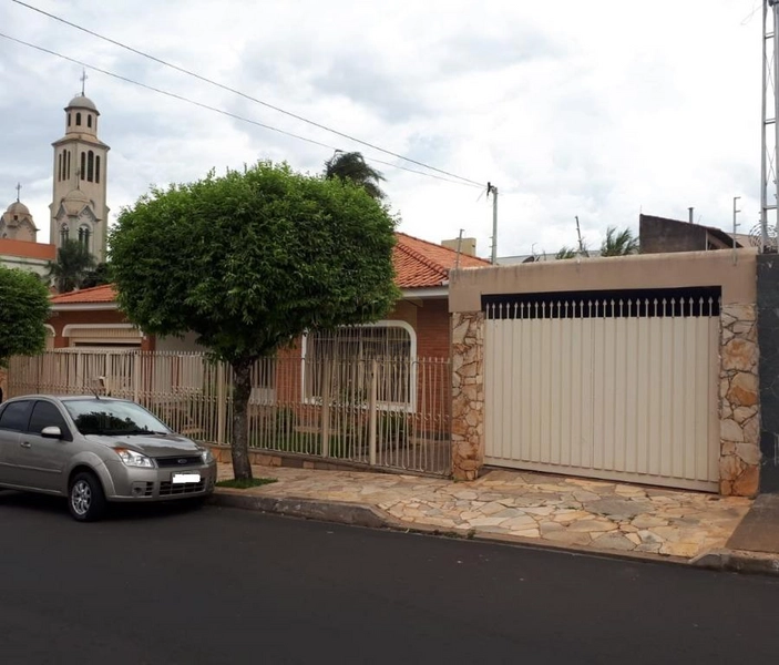 Casa Residencial a Venda no Bairro Centro, Marília SP.: 2ª foto da galeria de imagens do imóvel