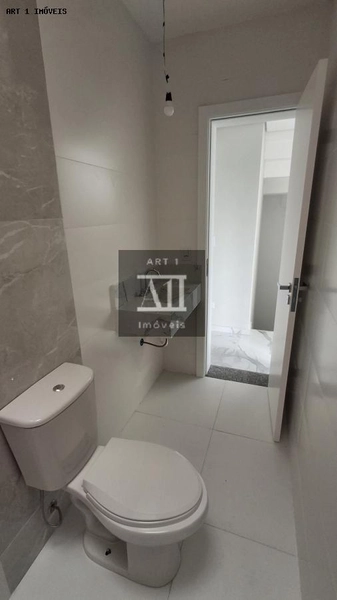 Sobrado para Venda em Curitiba, Xaxim, 3 dormitórios, 1 suíte, 3 banheiros, 3 vagas: 26ª foto da galeria de imagens do imóvel