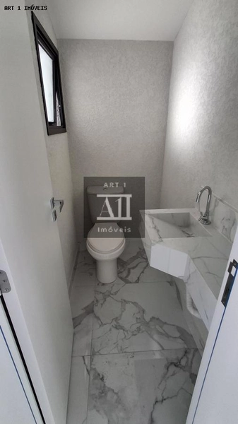 Sobrado para Venda em Curitiba, Xaxim, 3 dormitórios, 1 suíte, 3 banheiros, 3 vagas: 9ª foto da galeria de imagens do imóvel