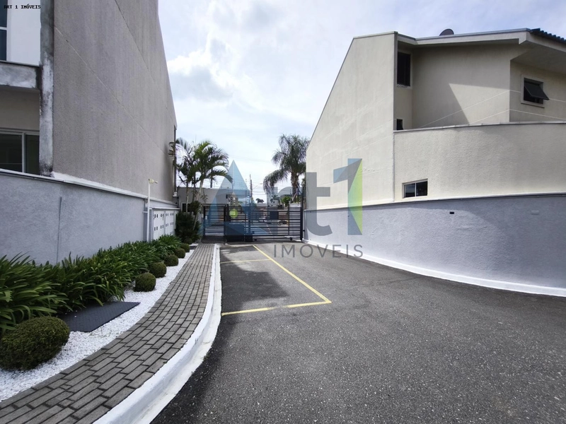 Sobrado em Condomínio para Venda em Curitiba, Capão Raso, 3 dormitórios, 1 suíte, 3 banheiros, 2 vagas: 47ª foto da galeria de imagens do imóvel