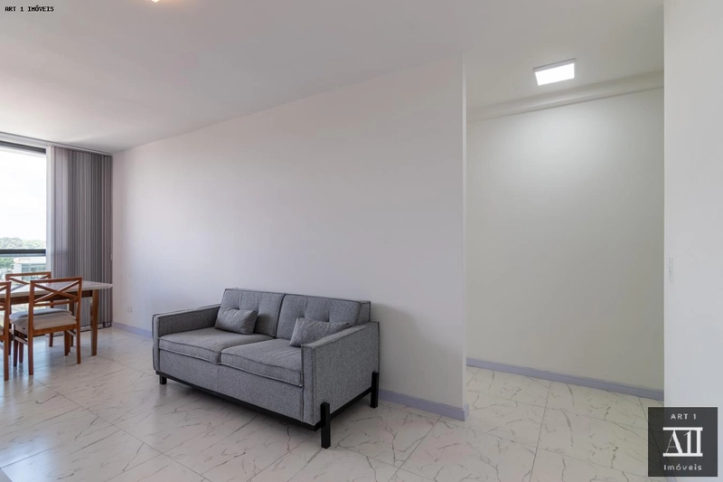 Apartamento para Venda em Curitiba, Campina do Siqueira, 3 dormitórios, 1 suíte, 2 banheiros, 1 vaga: 2ª foto da galeria de imagens do imóvel