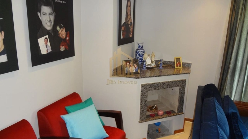 Apartamento para Venda em Curitiba, Alto da Glória, 5 dormitórios, 2 suítes, 5 banheiros, 1 vaga: 4ª foto da galeria de imagens do imóvel