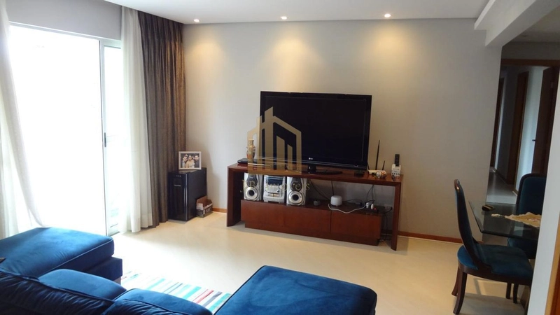 Apartamento para Venda em Curitiba, Alto da Glória, 5 dormitórios, 2 suítes, 5 banheiros, 1 vaga: 2ª foto da galeria de imagens do imóvel