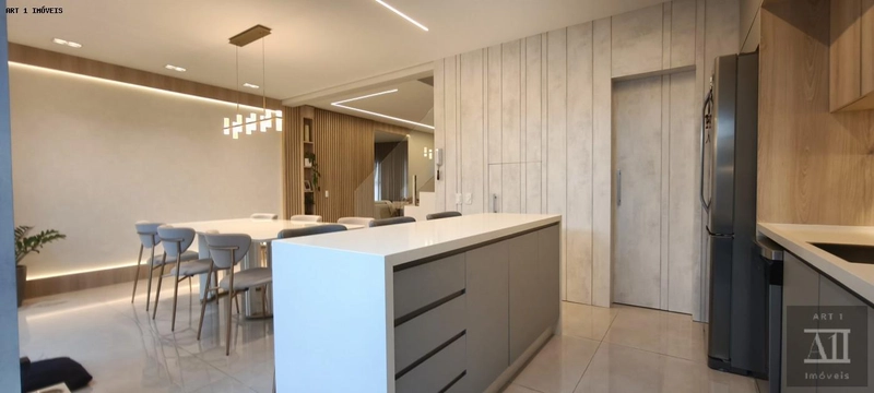 Sobrado para Venda em Curitiba, Boa Vista, 3 dormitórios, 1 suíte, 3 banheiros, 2 vagas: 14ª foto da galeria de imagens do imóvel