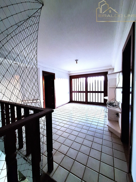 Casa Comercial com Piscina e 4 Suítes no Caminho das Árvores – Estrutura Completa para Empresas: 13ª foto da galeria de imagens do imóvel