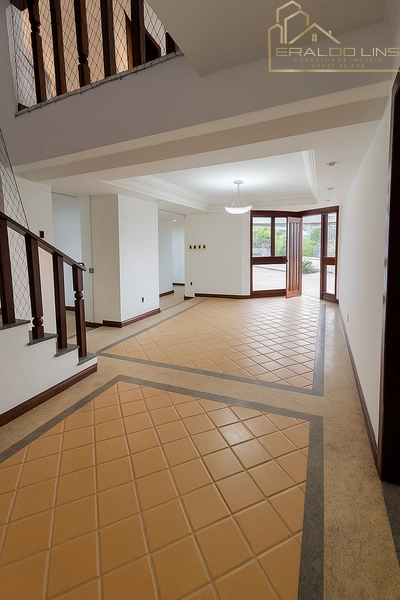 Casa Comercial com Piscina e 4 Suítes no Caminho das Árvores – Estrutura Completa para Empresas: 18ª foto da galeria de imagens do imóvel