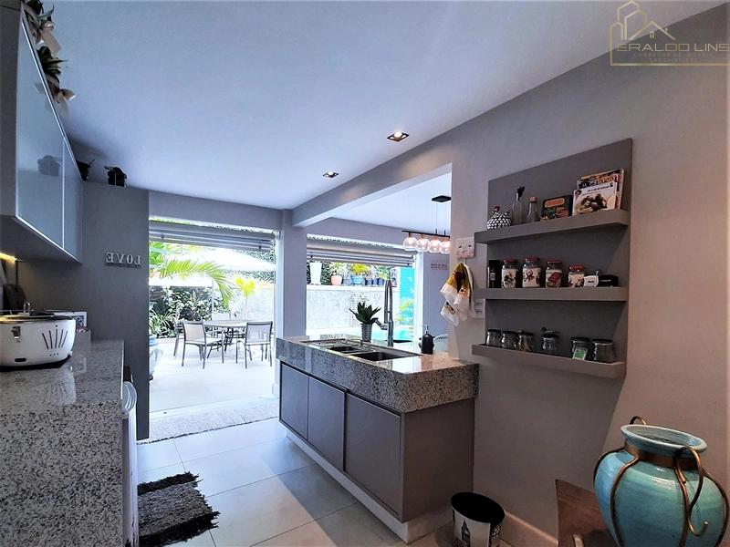 Casa de Alto Padrão no Caminho das Árvores 460m²: 13ª foto da galeria de imagens do imóvel