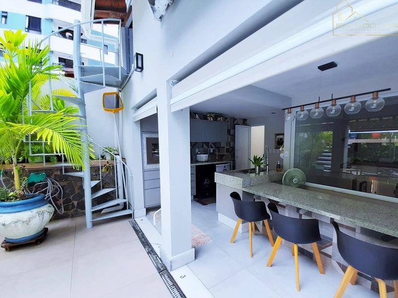 Casa de Alto Padrão no Caminho das Árvores 460m²: 3ª foto da galeria de imagens do imóvel