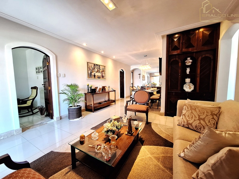 Casa Espaçosa e Versátil na Pituba : 1ª foto da galeria de imagens do imóvel