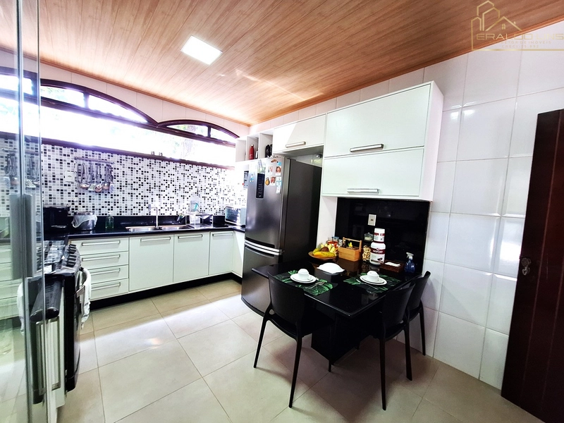 CASA DE ALTO PADRÃO NO CAMINHO DAS ÁRVORES: 33ª foto da galeria de imagens do imóvel