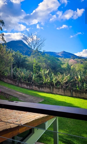 Um Paraíso na beira da lagoa com vista para a montanha: 7ª foto da galeria de imagens do imóvel