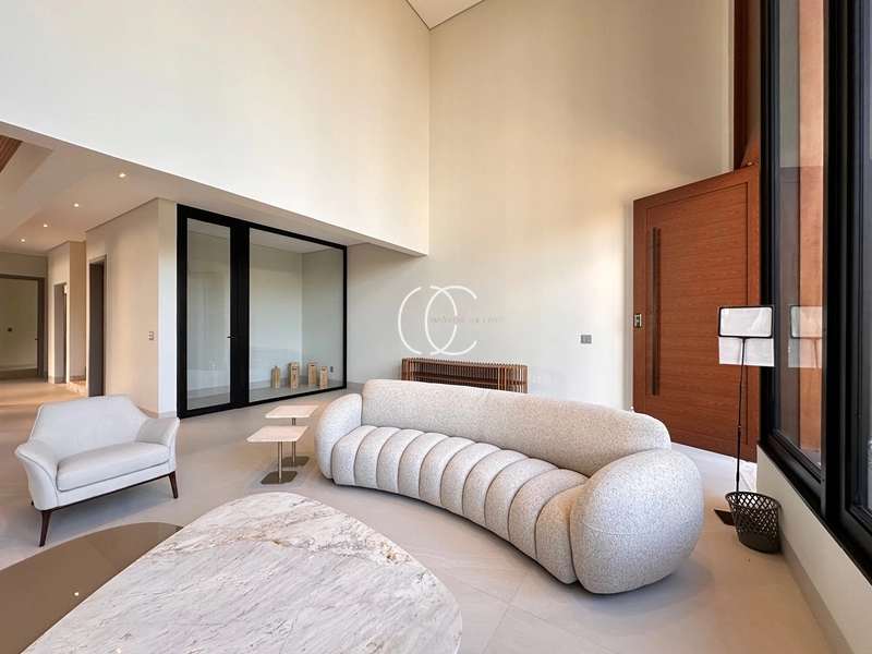 🏡 Casa de Luxo à Venda – Exclusividade e Sofisticação em Alphaville Flamboyant : 6ª foto da galeria de imagens do imóvel