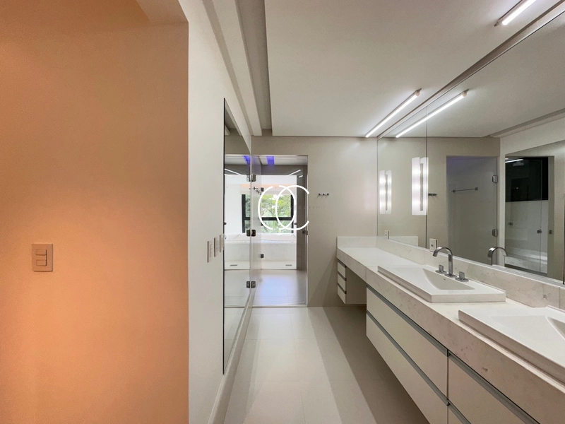Casa de Luxo no Alphaville Araguaia: 51ª foto da galeria de imagens do imóvel