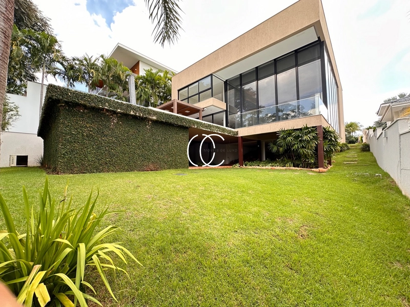 Casa de Luxo no Alphaville Araguaia: 64ª foto da galeria de imagens do imóvel