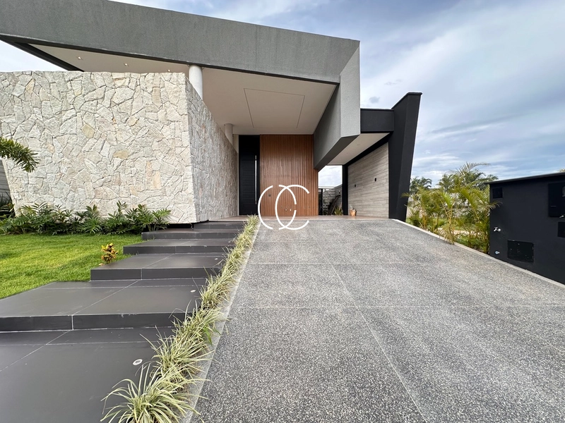 Casa térrea moderna Portal do Sol Golf Green: 2ª foto da galeria de imagens do imóvel
