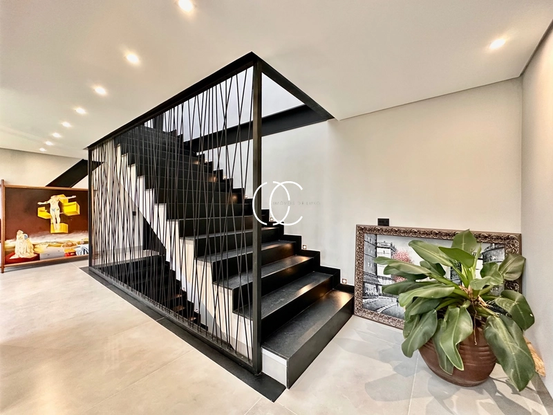 Casa duplex moderna no Plateau D’or: 3ª foto da galeria de imagens do imóvel