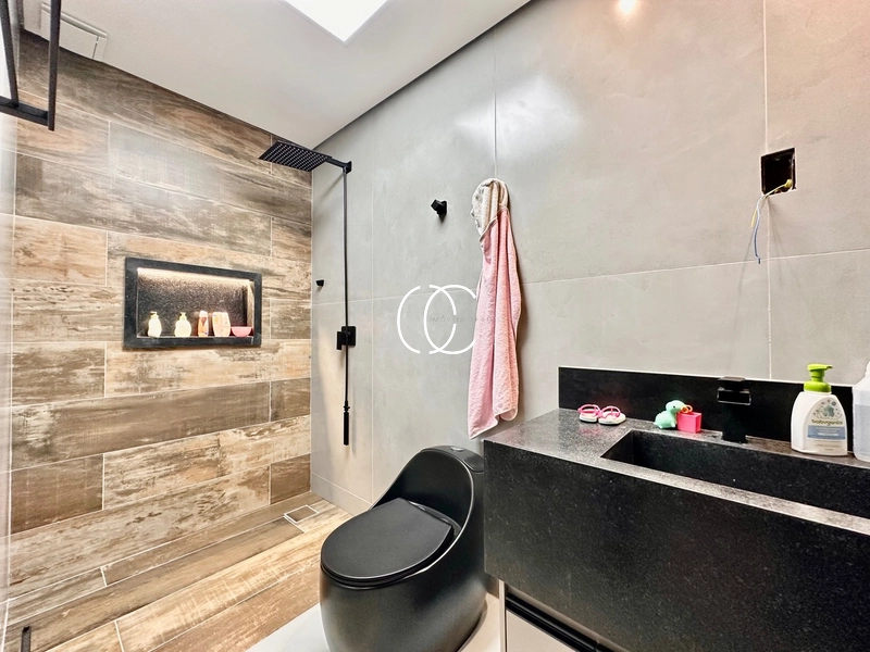 Casa duplex moderna no Plateau D’or: 17ª foto da galeria de imagens do imóvel