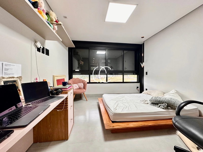 Casa duplex moderna no Plateau D’or: 11ª foto da galeria de imagens do imóvel