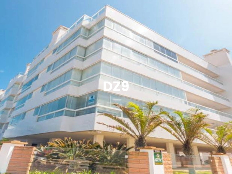 EDIFICIO MANANTIALES