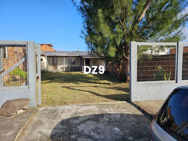 CASA COM 2 DORM: 1ª foto da galeria de imagens do imóvel