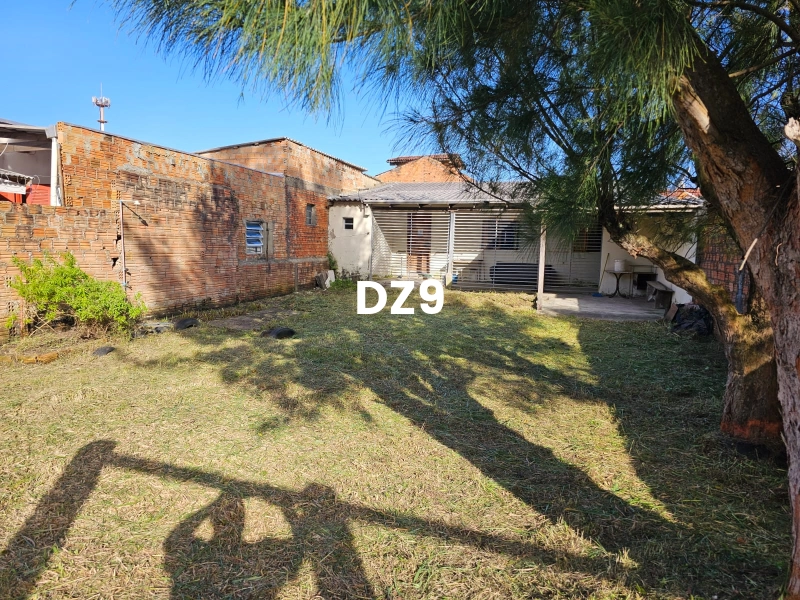 CASA COM 2 DORM: 2ª foto da galeria de imagens do imóvel