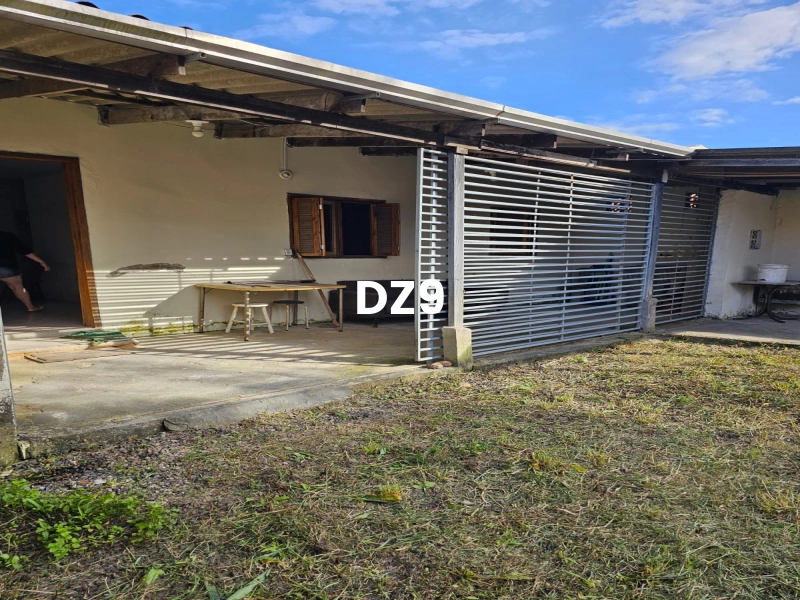 CASA COM 2 DORM: 5ª foto da galeria de imagens do imóvel