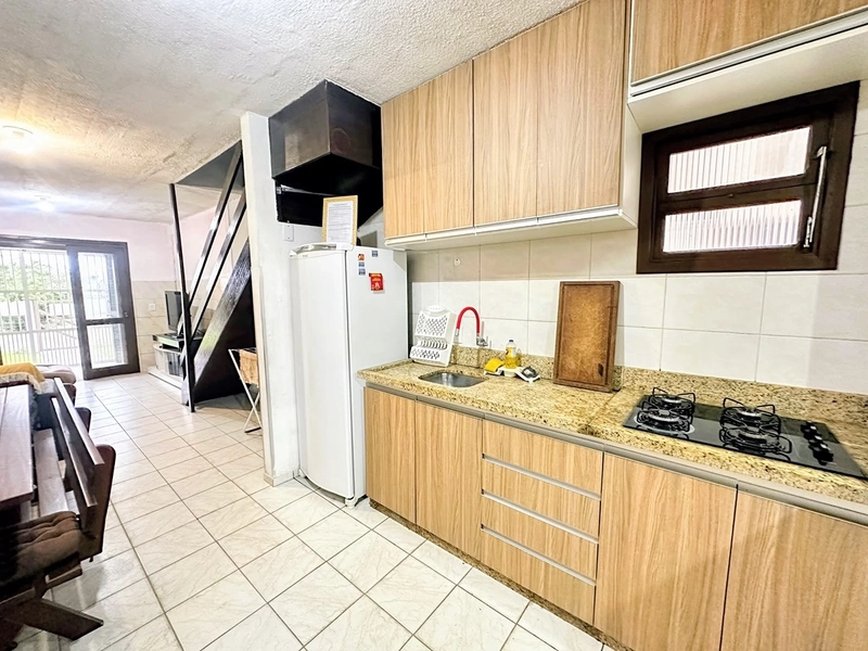Casa mobiliada com 3 dormitórios em Capão Novo!: 1ª foto da galeria de imagens do imóvel