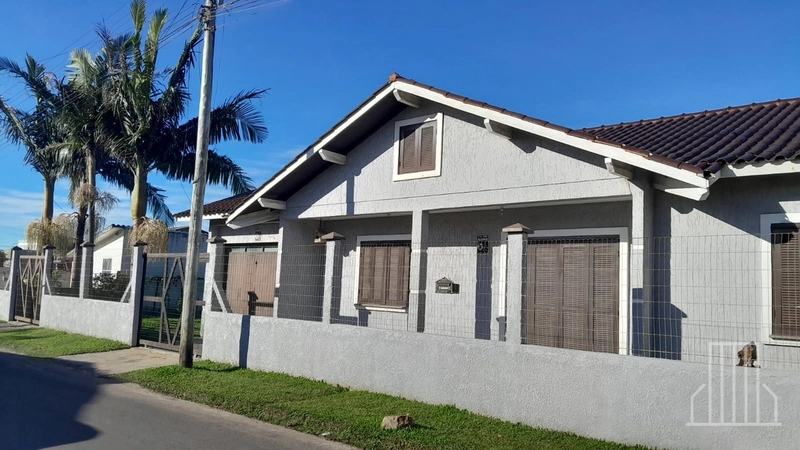 CASA COM 3 DORMITÓRIOS NO BAIRRO ARCO ÍRIS: 2ª foto da galeria de imagens do imóvel