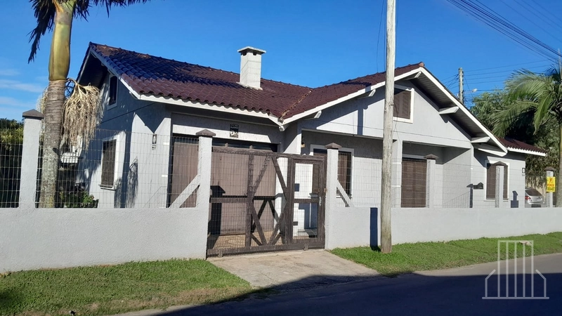 CASA COM 3 DORMITÓRIOS NO BAIRRO ARCO ÍRIS: 1ª foto da galeria de imagens do imóvel