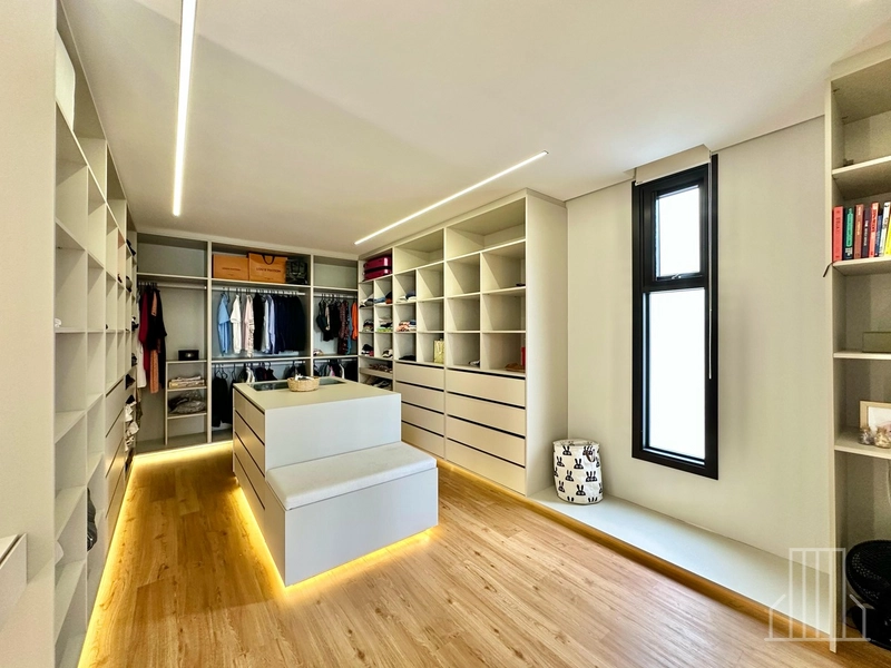 MARAVILHOSO SOBRADO BEIRA LAGO EM CONDOMÍNIO FECHADO!: 19ª foto da galeria de imagens do imóvel