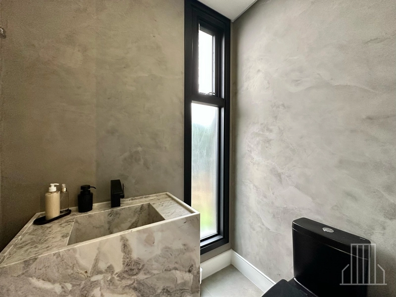 MARAVILHOSO SOBRADO BEIRA LAGO EM CONDOMÍNIO FECHADO!: 10ª foto da galeria de imagens do imóvel