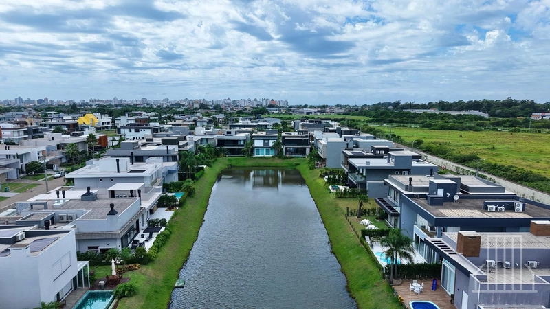 MARAVILHOSO SOBRADO BEIRA LAGO EM CONDOMÍNIO FECHADO!: 24ª foto da galeria de imagens do imóvel