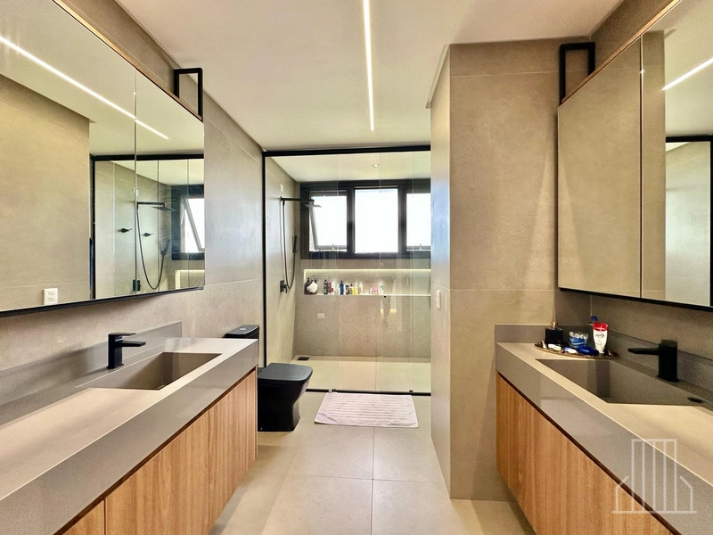 MARAVILHOSO SOBRADO BEIRA LAGO EM CONDOMÍNIO FECHADO!: 18ª foto da galeria de imagens do imóvel