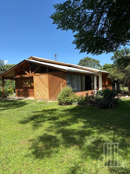 ENCANTADORA CHÁCARA NAS MARGENS DA BR-101 EM TERRA DE AREIA!: 4ª foto da galeria de imagens do imóvel