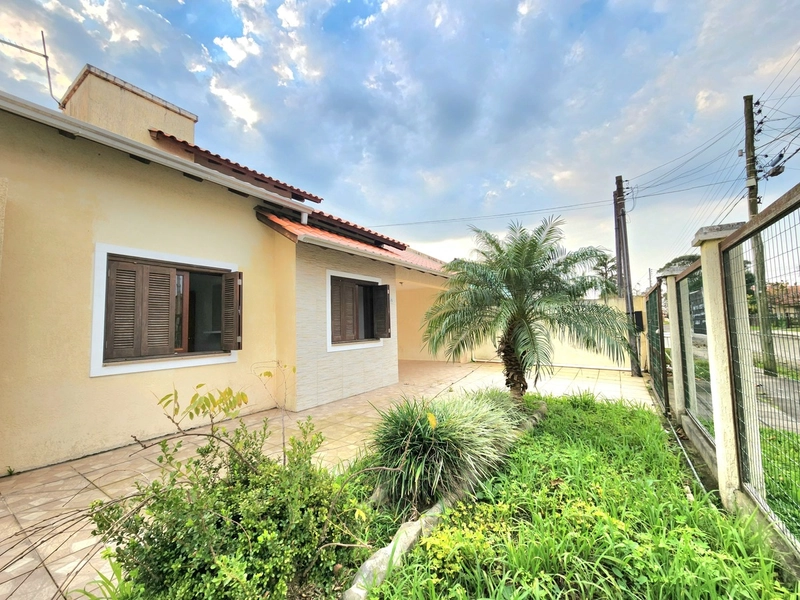 CASA A VENDA EM CAPÃO NOVO, EXCELENTE OPORTUNIDADE!: 2ª foto da galeria de imagens do imóvel