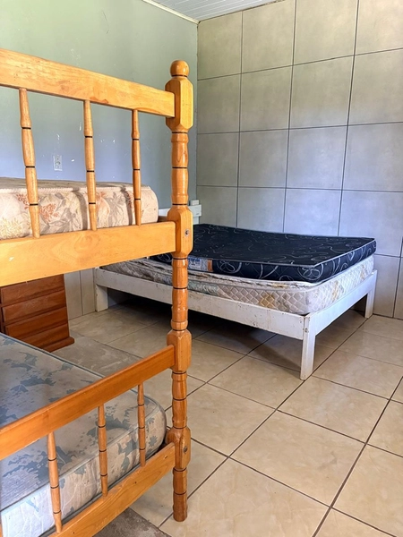 Casa com pátio fechado e churrasqueira no bairro Arco-Íris: 5ª foto da galeria de imagens do imóvel