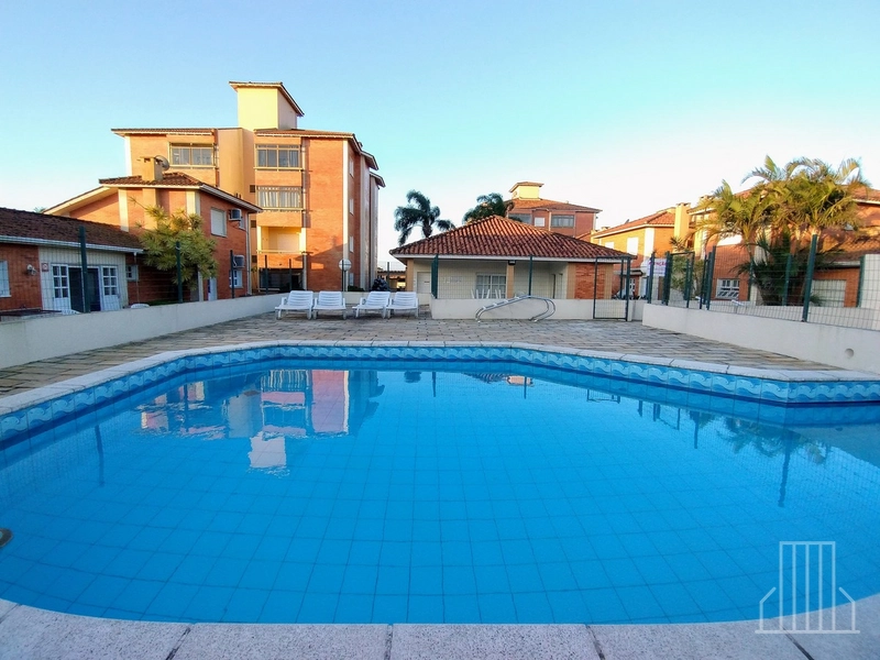 Encantador Sobrado em Capão Novo: Conforto e Lazer ao Seu Alcance: 6ª foto da galeria de imagens do imóvel