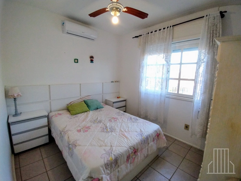 Encantador Sobrado em Capão Novo: Conforto e Lazer ao Seu Alcance: 33ª foto da galeria de imagens do imóvel