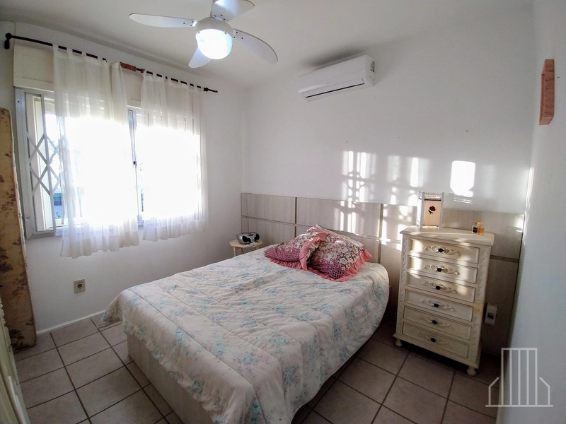 Encantador Sobrado em Capão Novo: Conforto e Lazer ao Seu Alcance: 34ª foto da galeria de imagens do imóvel