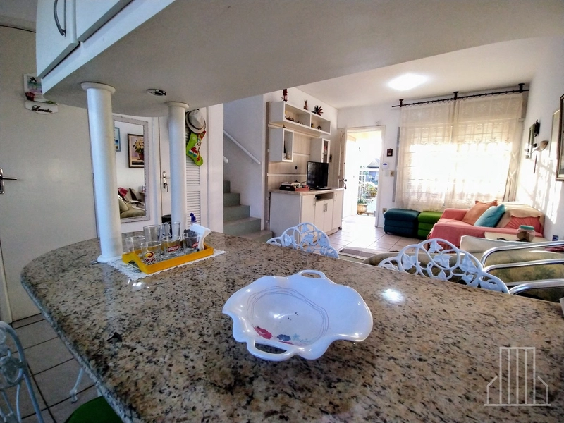 Encantador Sobrado em Capão Novo: Conforto e Lazer ao Seu Alcance: 27ª foto da galeria de imagens do imóvel