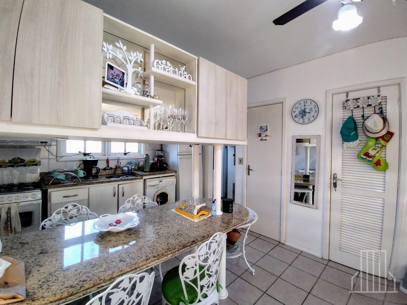 Encantador Sobrado em Capão Novo: Conforto e Lazer ao Seu Alcance: 24ª foto da galeria de imagens do imóvel