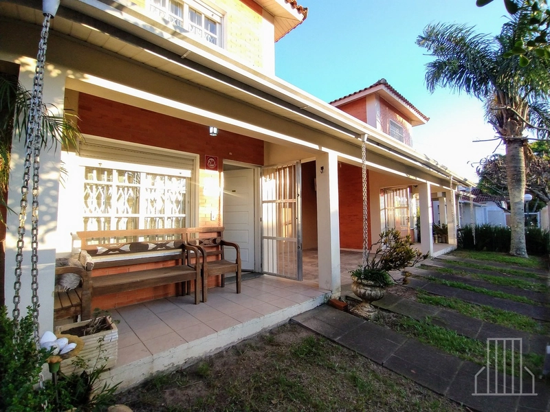 Encantador Sobrado em Capão Novo: Conforto e Lazer ao Seu Alcance: 21ª foto da galeria de imagens do imóvel